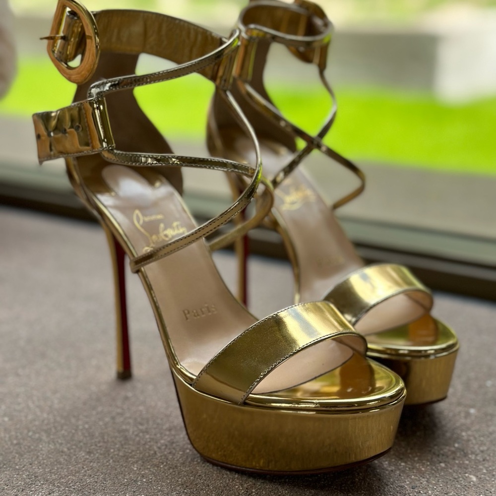 Christian Louboutin Gold Shoes 36